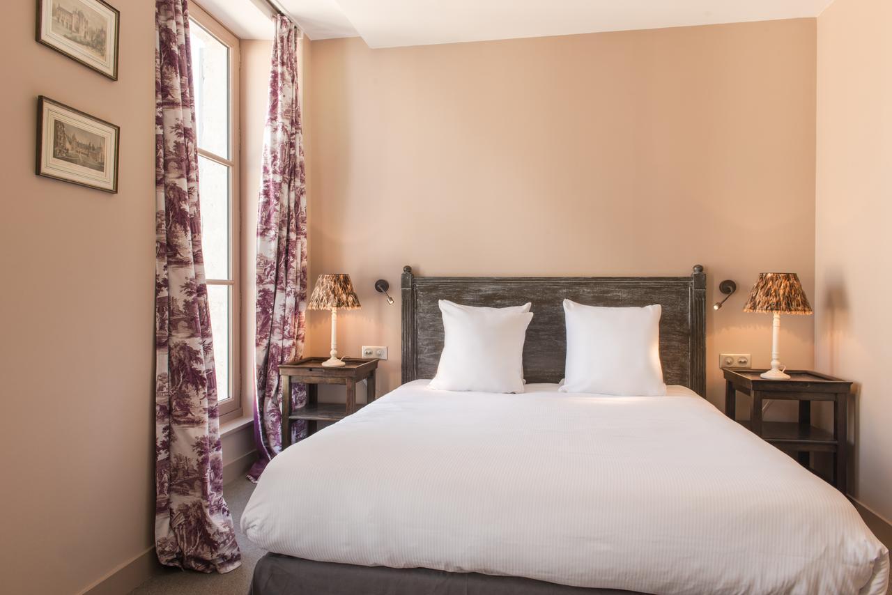 Hotel L'écu de Bretagne Beaugency Esterno foto