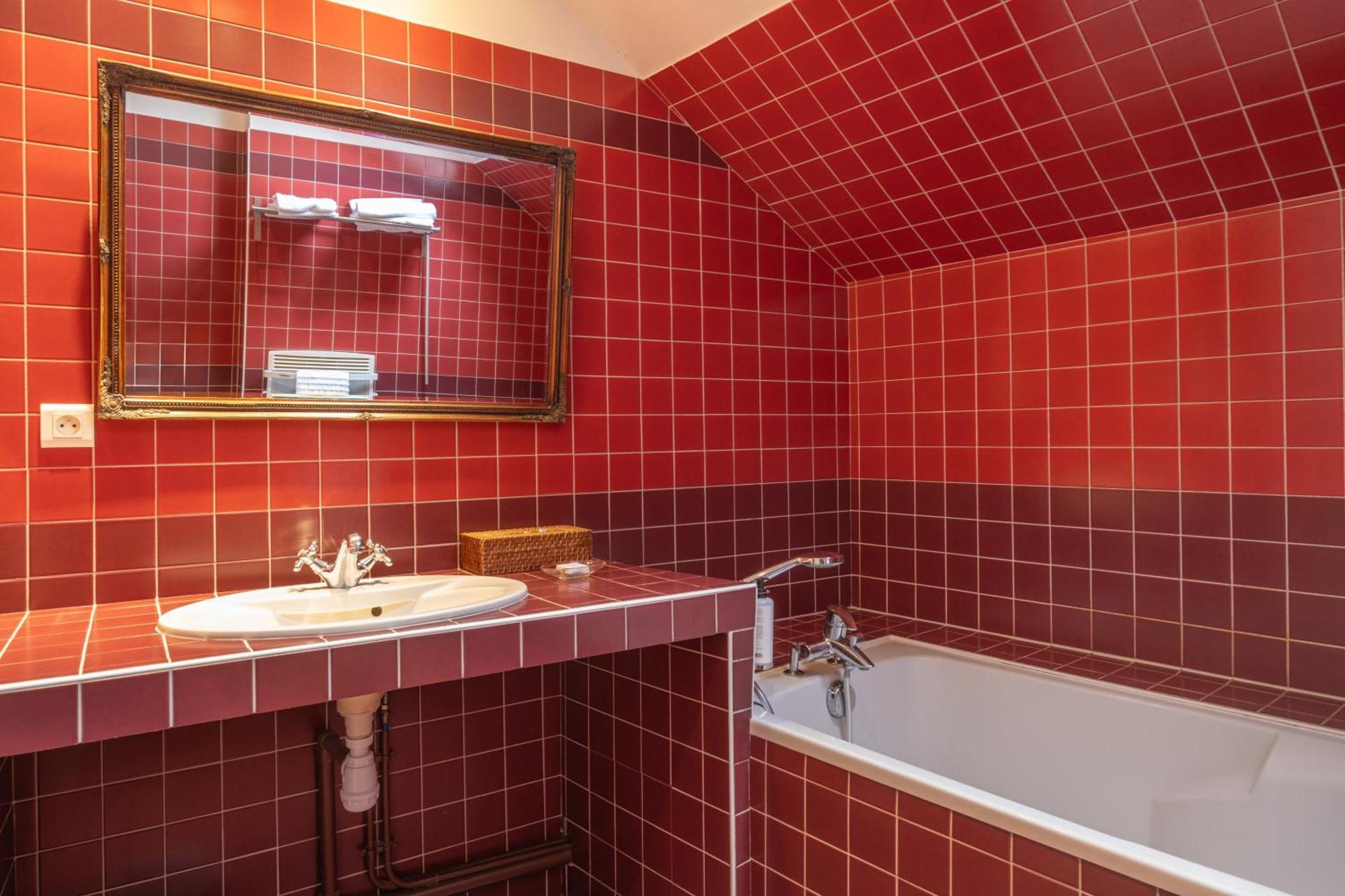 Hotel L'écu de Bretagne Beaugency Esterno foto